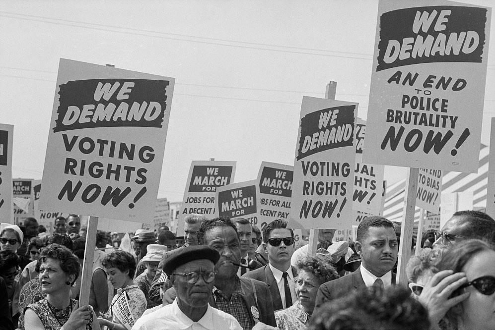 trikosko-Marchers-with-signs-at-the-March-on-Washington-1963